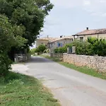 Beau Avec Couloir De Nage Le Garn