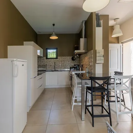 Apartment Beau Avec Couloir De Nage