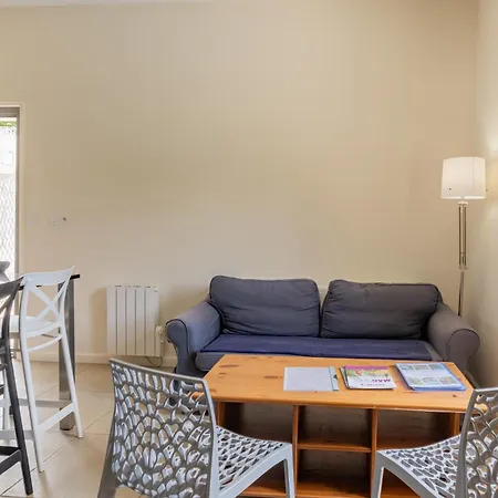 Apartment Beau Avec Couloir De Nage